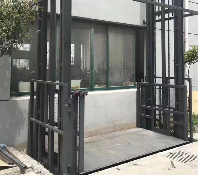 周口导轨式施工升降机助力民生工程提速增效